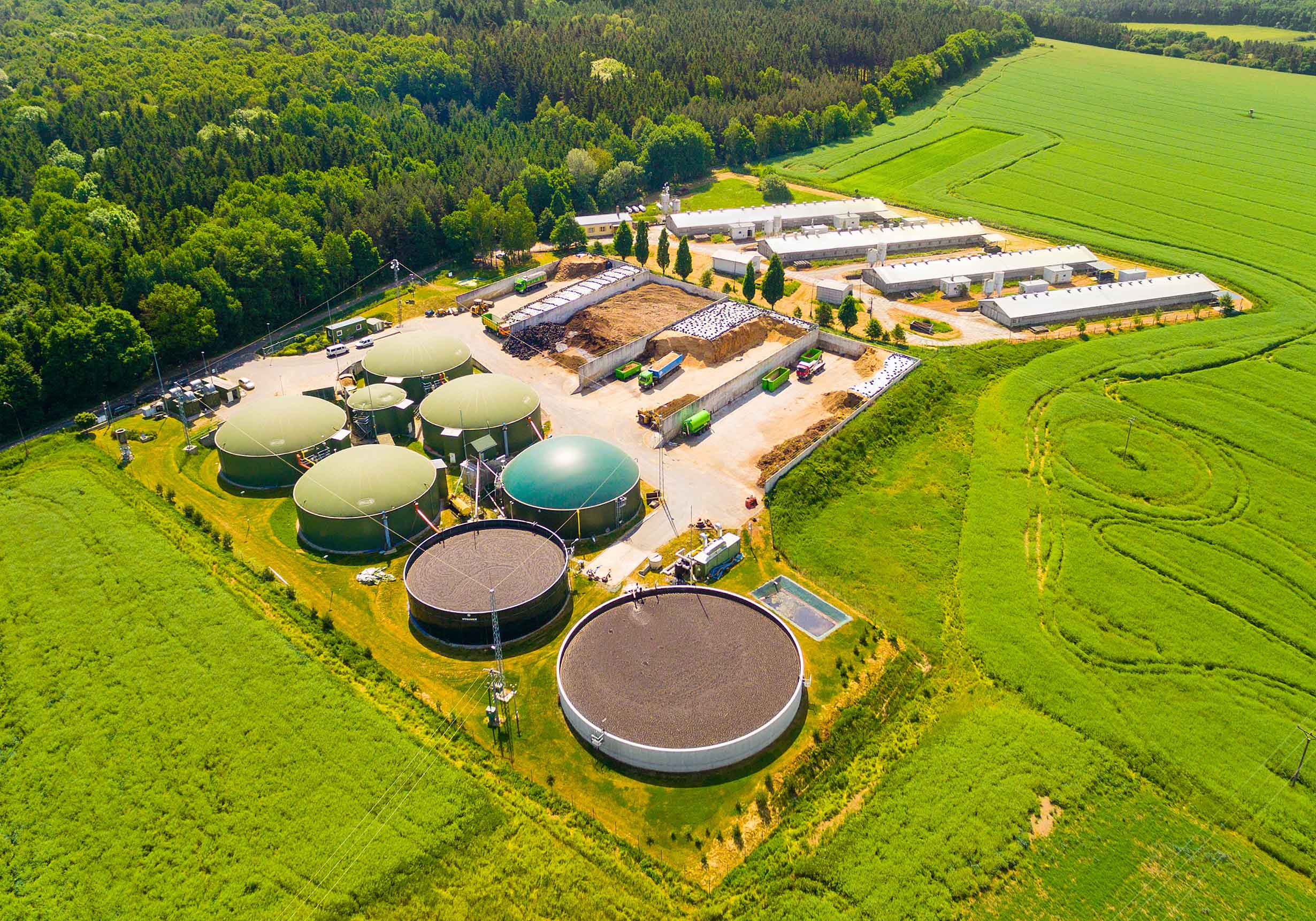 Photo d'installations de méthanisation pour la cogénération ou l'injection de biogaz