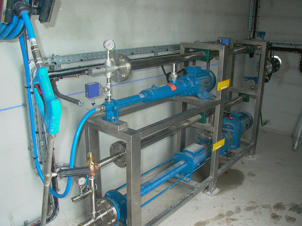 Picture of the PCM Cleanskid washing system on customer site